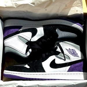 Nike Air Jordan 1 Mid SE Mens Varsity Court Purple